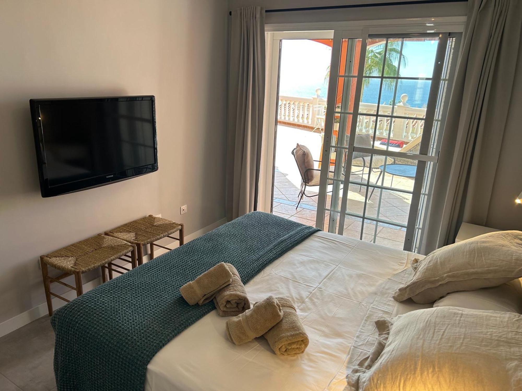 Playa Del Duque-Amazing Views 2 Bedroom Costa Adeje  ภายนอก รูปภาพ