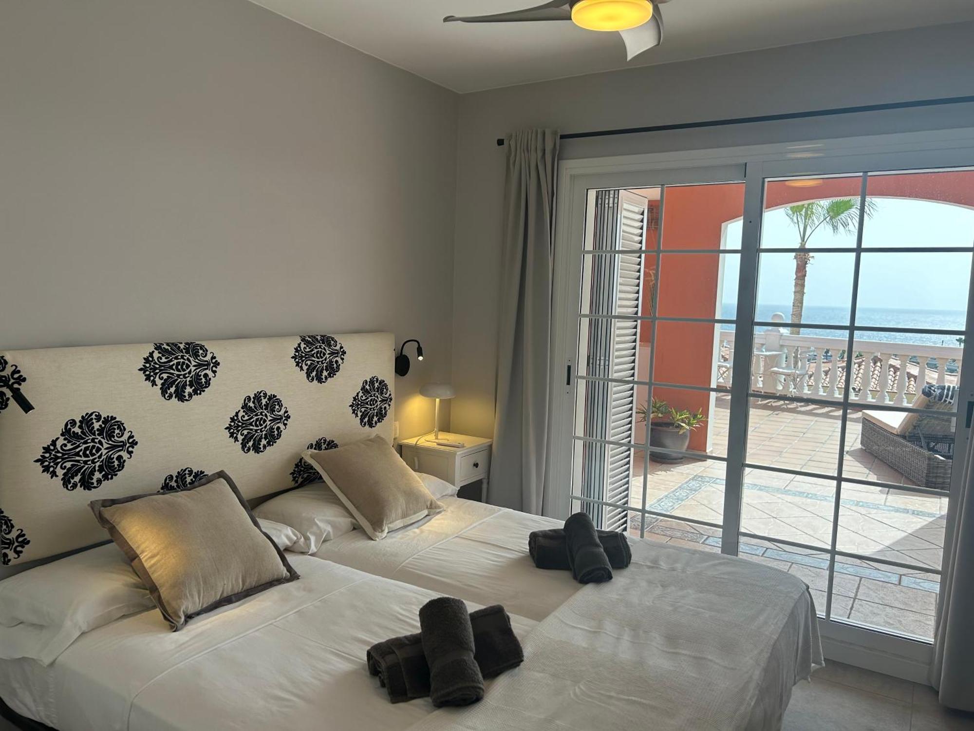 Playa Del Duque-Amazing Views 2 Bedroom Costa Adeje  ภายนอก รูปภาพ